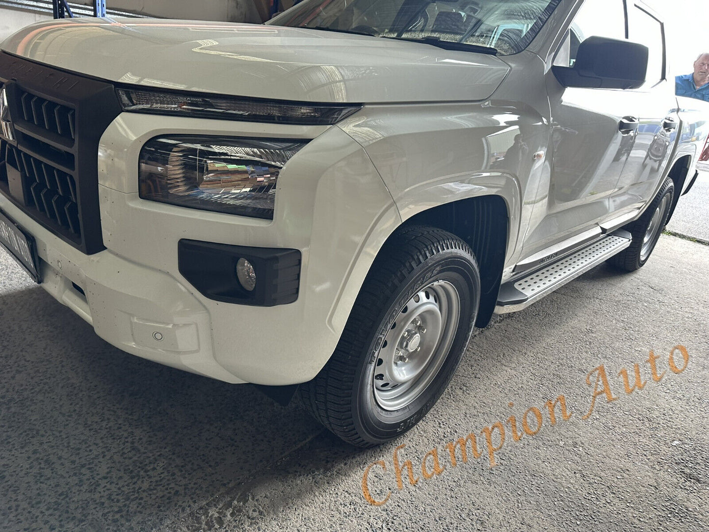 Pair of Alloy side steps For All-New Mitsubishi MV Triton Dual Cab 2024+ (CMP16)