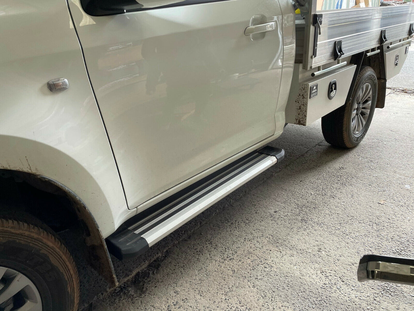 Single Cab Side Steps for VW Amarok single cab 2010-2019 (S6)