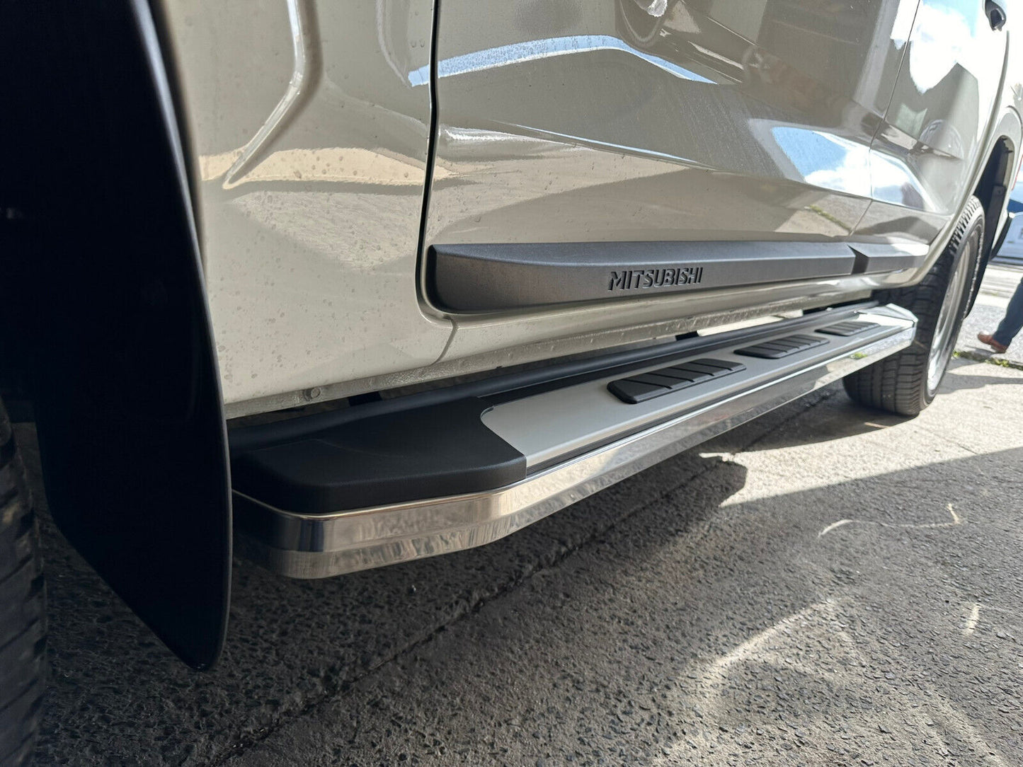 A PAIR Alloy side steps For All-New Mitsubishi MV Triton Dual Cab 2024+(CMP15)