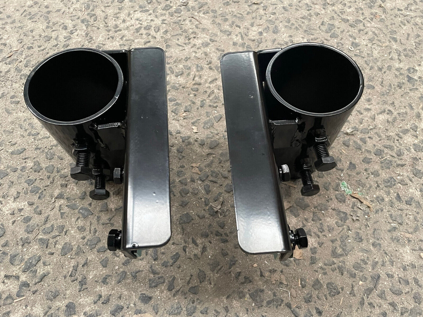 A pair of Steel Bracket Ladder Rack Brackets for Ute Tub to TO FIT 3'' 76mm TUBE