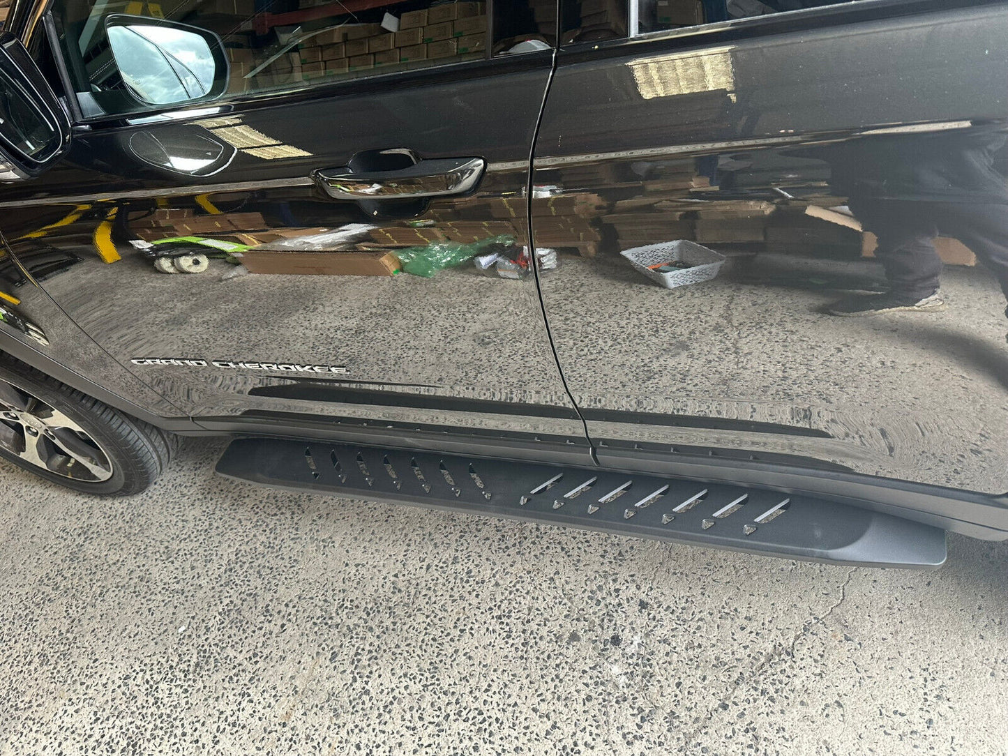 BLACK STEEL Side Steps Shark Bar For Jeep Grand Cherokee WL 5 SEAT 2023-2024