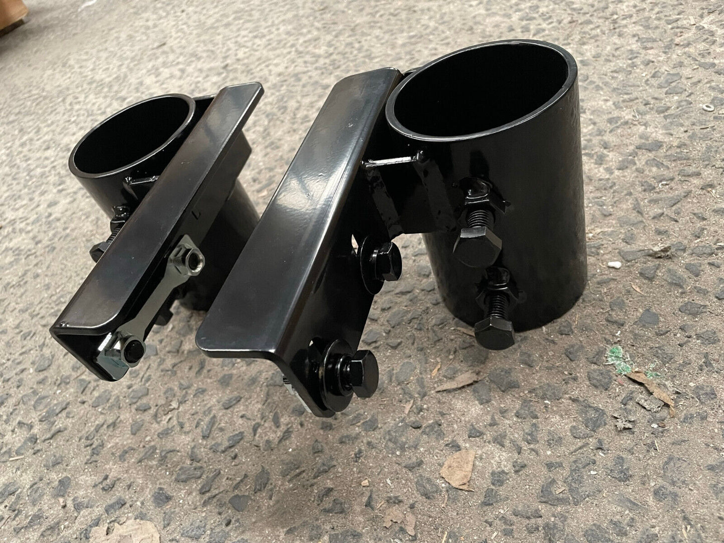 A pair of Steel Bracket Ladder Rack Brackets for Ute Tub to TO FIT 3'' 76mm TUBE