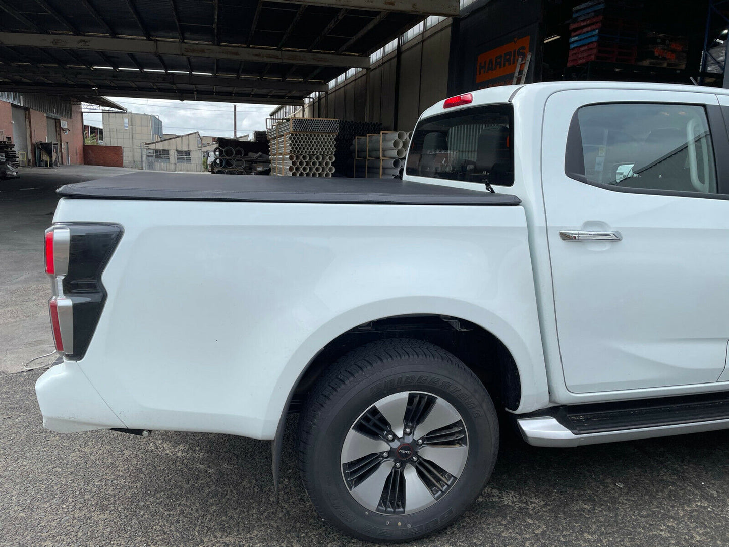Tri Fold Soft Tonneau Cover Non Drill Mazda BT-50 BT50 Dual Cab 09/2020- 2024