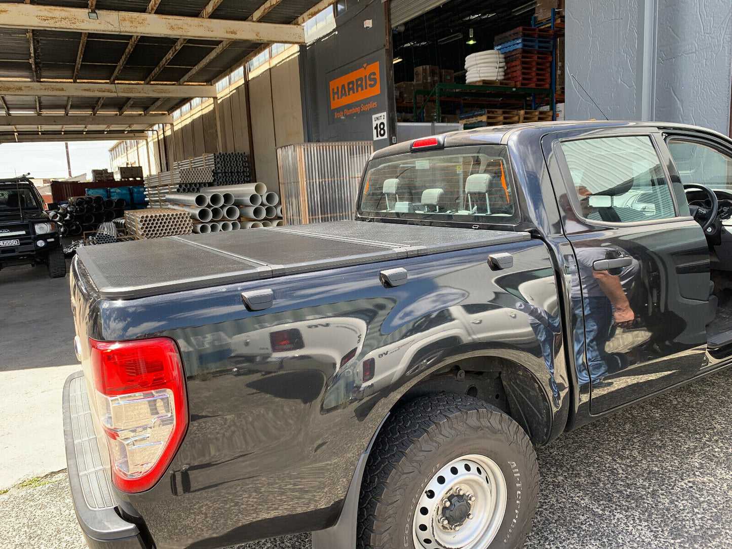 Tri-Fold Hard Top Hard Lid Tonneau Cover Aluminium Isuzu Dmax D-Max 2021-2024