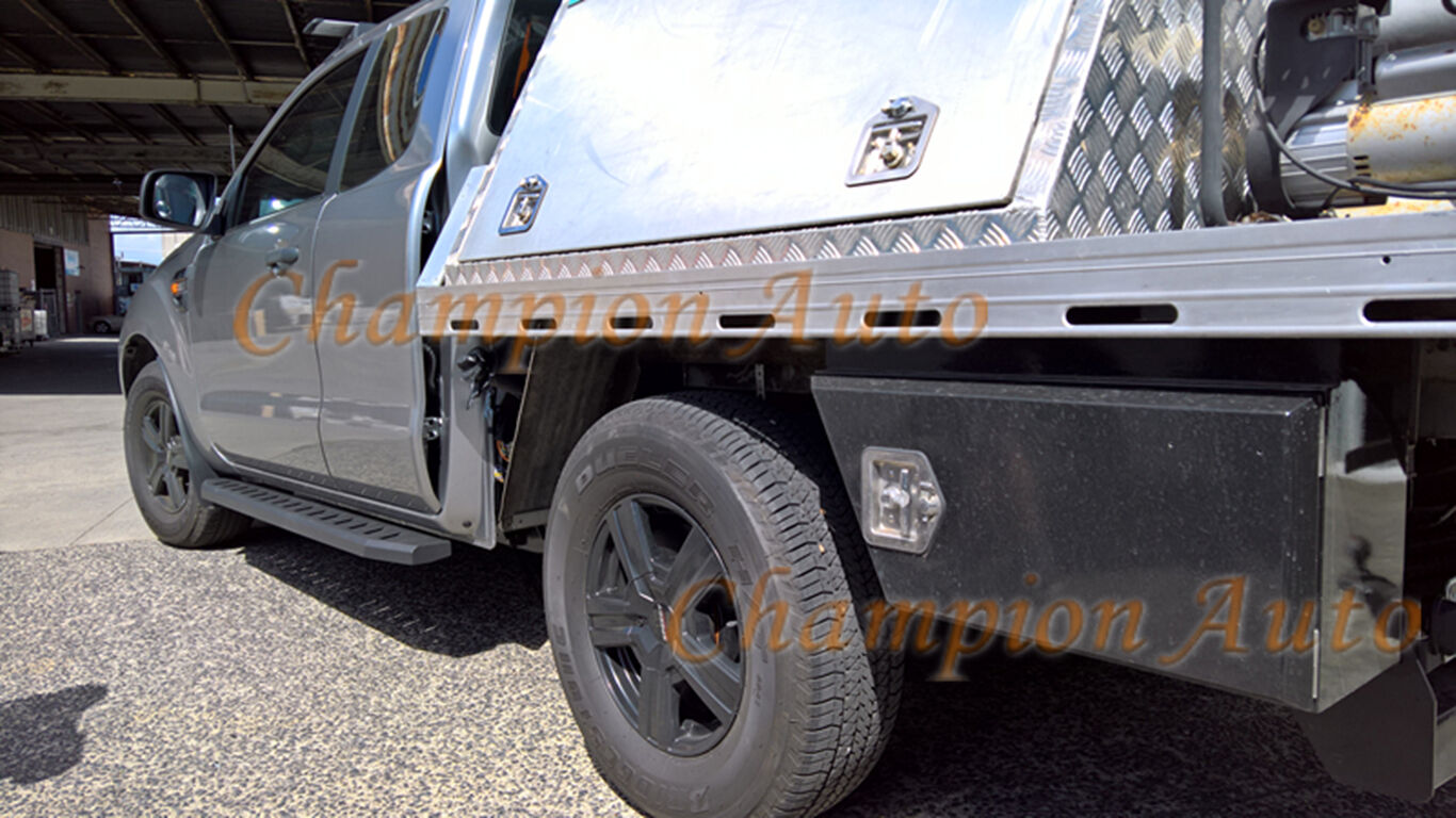 Side Steps For Extra Cab Toyota Hilux WorkMate 2015-2024