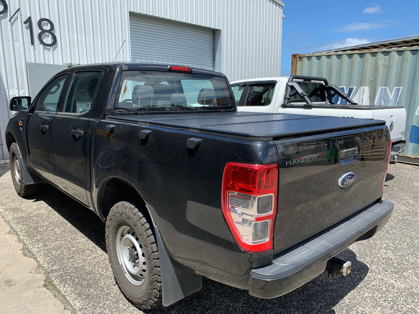Tri-Fold Hard Top Hard Lid Tonneau Cover Aluminium Isuzu Dmax D-Max 2021-2024