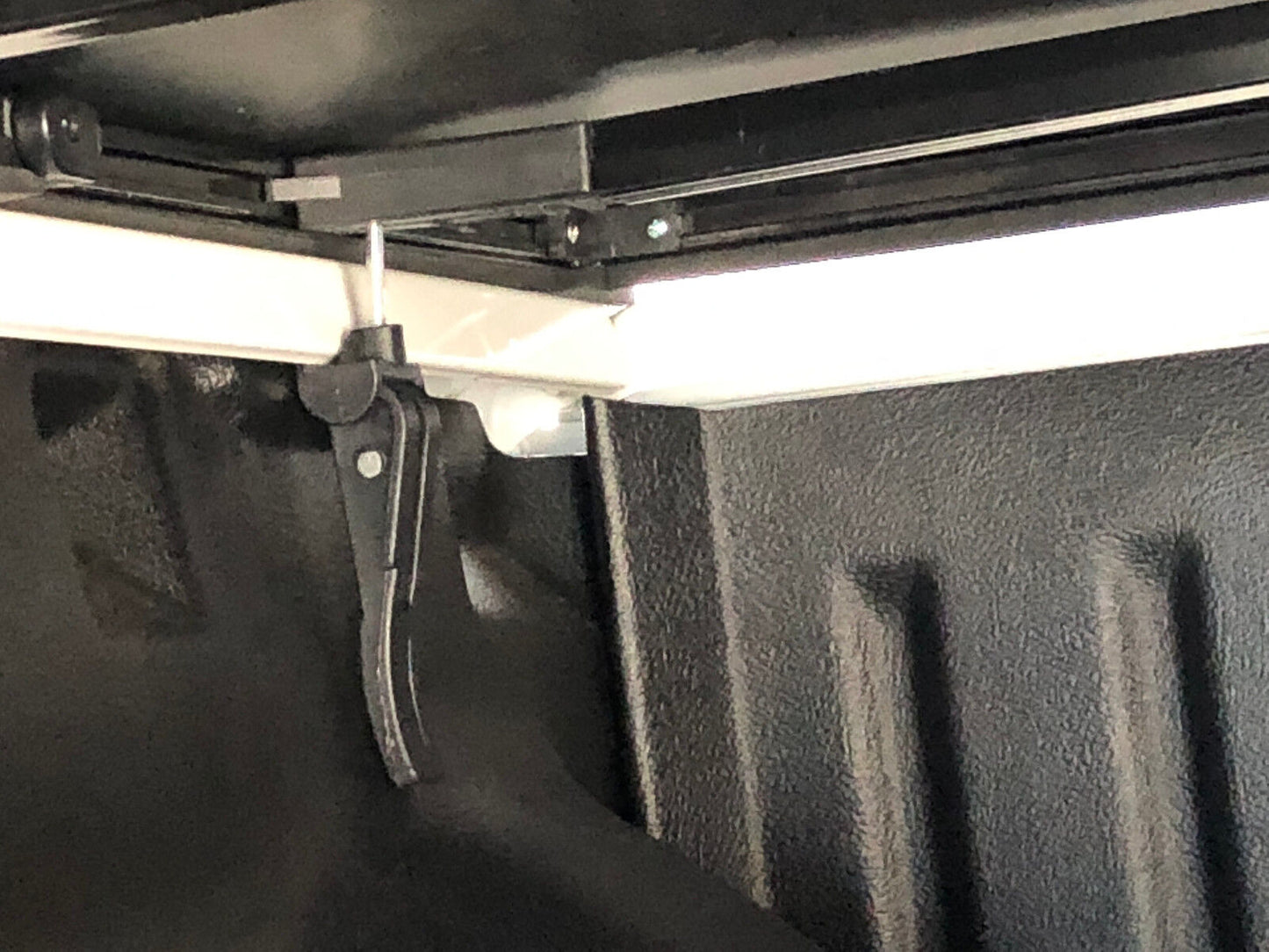 To Fit Ford Ranger Dual Cab 2022-2024 Tri Fold Soft Tonneau Cover Non Drill