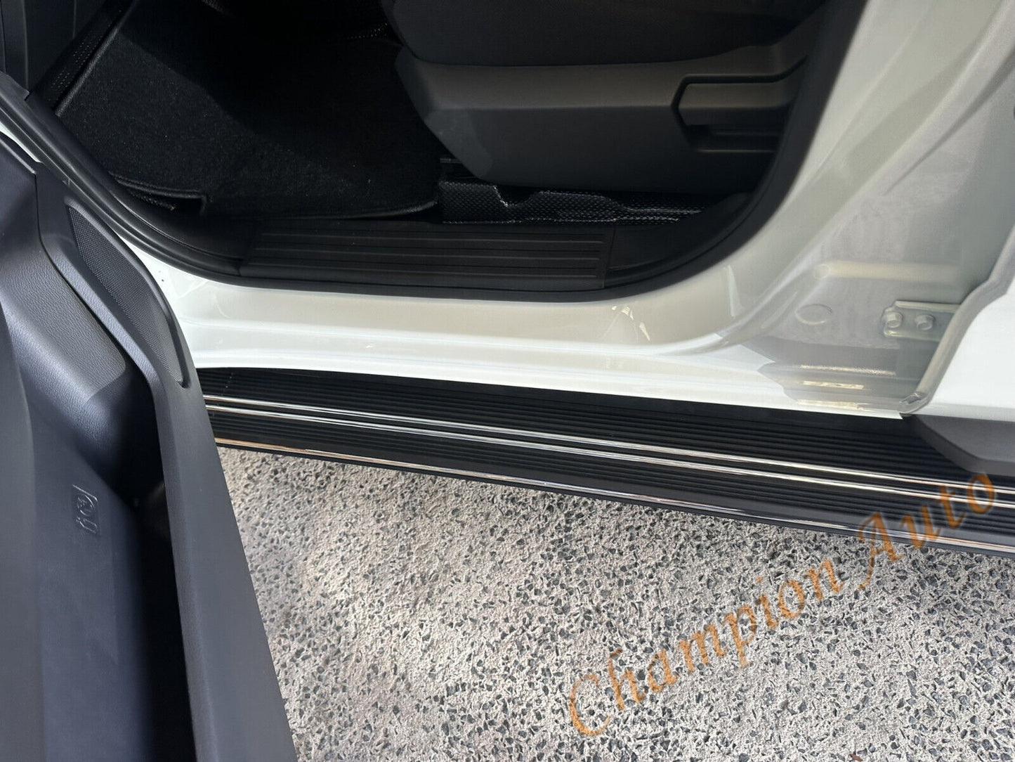 Pair of Alloy side steps For All-New Mitsubishi MV Triton Dual Cab 2024+ (XR)
