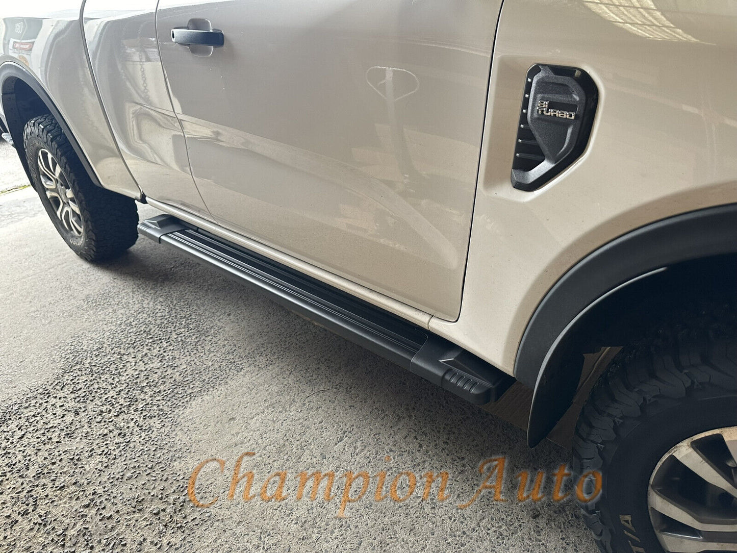 Black ALLOY Side Steps For Toyota Hilux Extra Cab 2015-2024 (HD24)