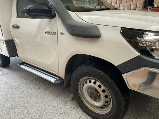 A pair of Single cab Alloy side steps for Hilux 2015-2024 (S6)