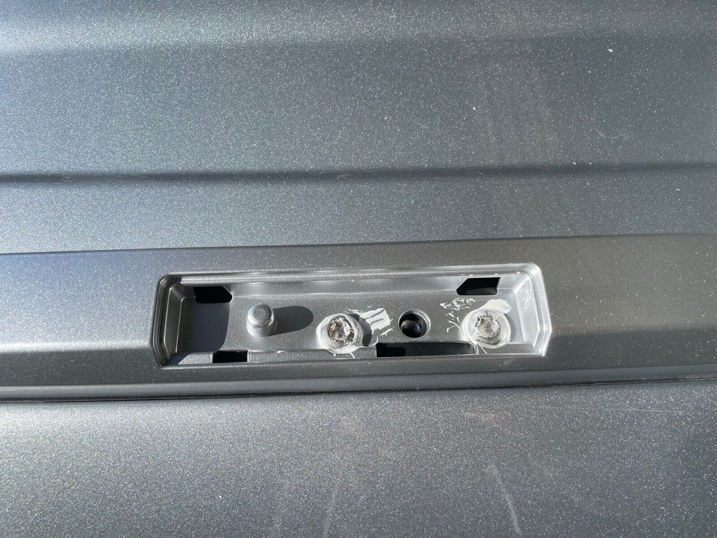 Roof rack crossbars with Silver Roof Rails For Kluger GX FROM 03/2021-2024