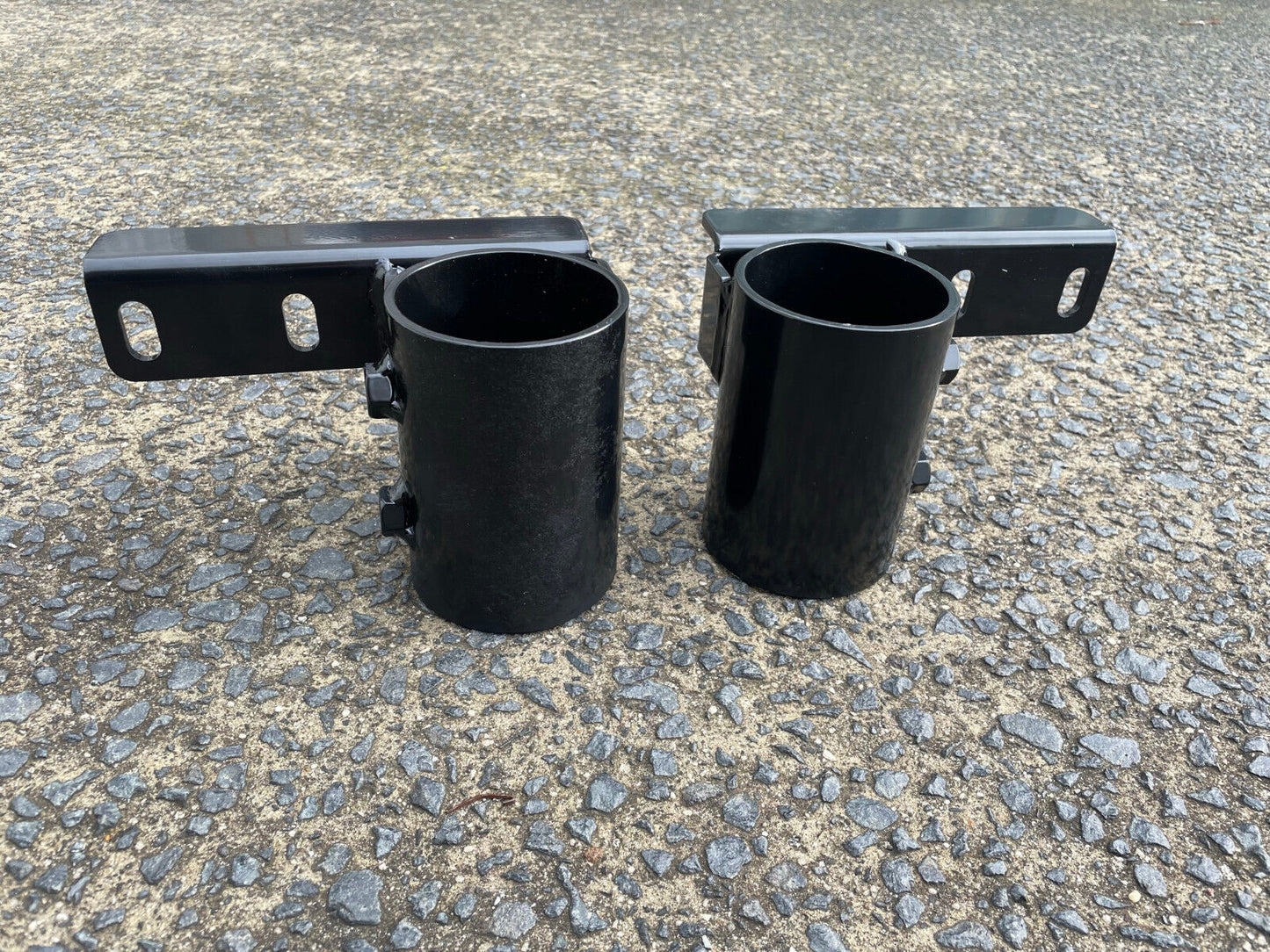 A pair of Steel Bracket Ladder Rack Brackets for Ute Tub to TO FIT 3'' 76mm TUBE
