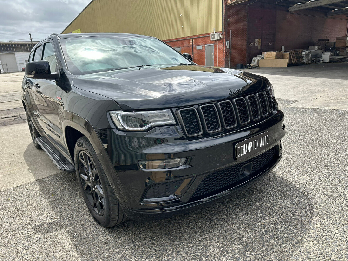 Black Side Steps  for Jeep Grand Cherokee SRT S-Limited S-Overland 11-22